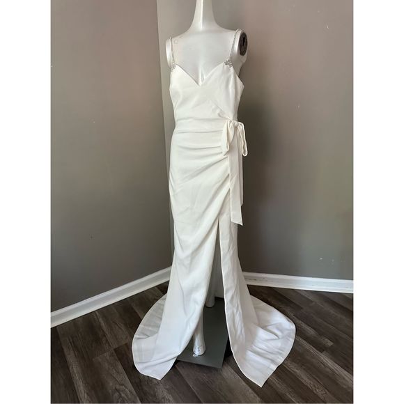 Cinq à Sept Women's Emmie Crystal-Strap Gown - Ivory - Picture 6 of 13